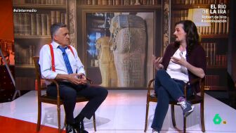 El historiador repasaba en el Intermedio c&oacute;mo se hab&iacute;an reciclado los ata&uacute;des a lo largo de la historia. 