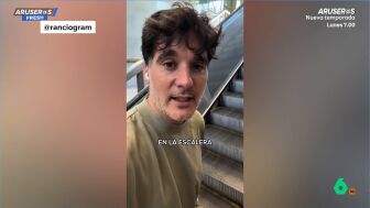 Un joven desmonta la regla no escrita de ponerse a la derecha en las escaleras mec&aacute;nicas: "As&iacute; se aligeran las aglomeraciones"
