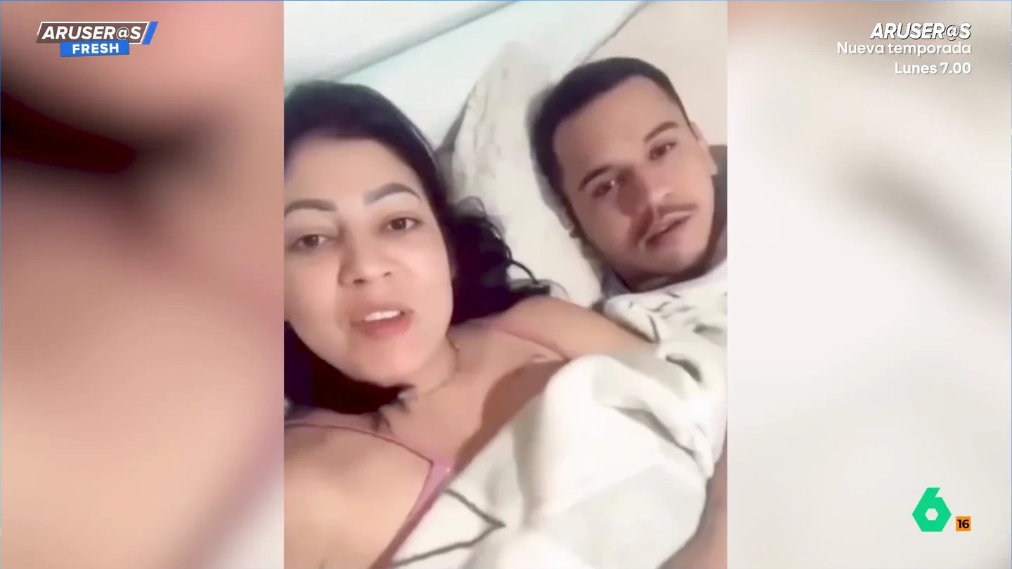Una mujer se graba en la cama con su amante para que su marido lo vea: "Que piense lo que se está perdiendo" Una mujer se graba en la cama con su amante para que su marido lo vea: "Que piense lo que se está perdiendo"