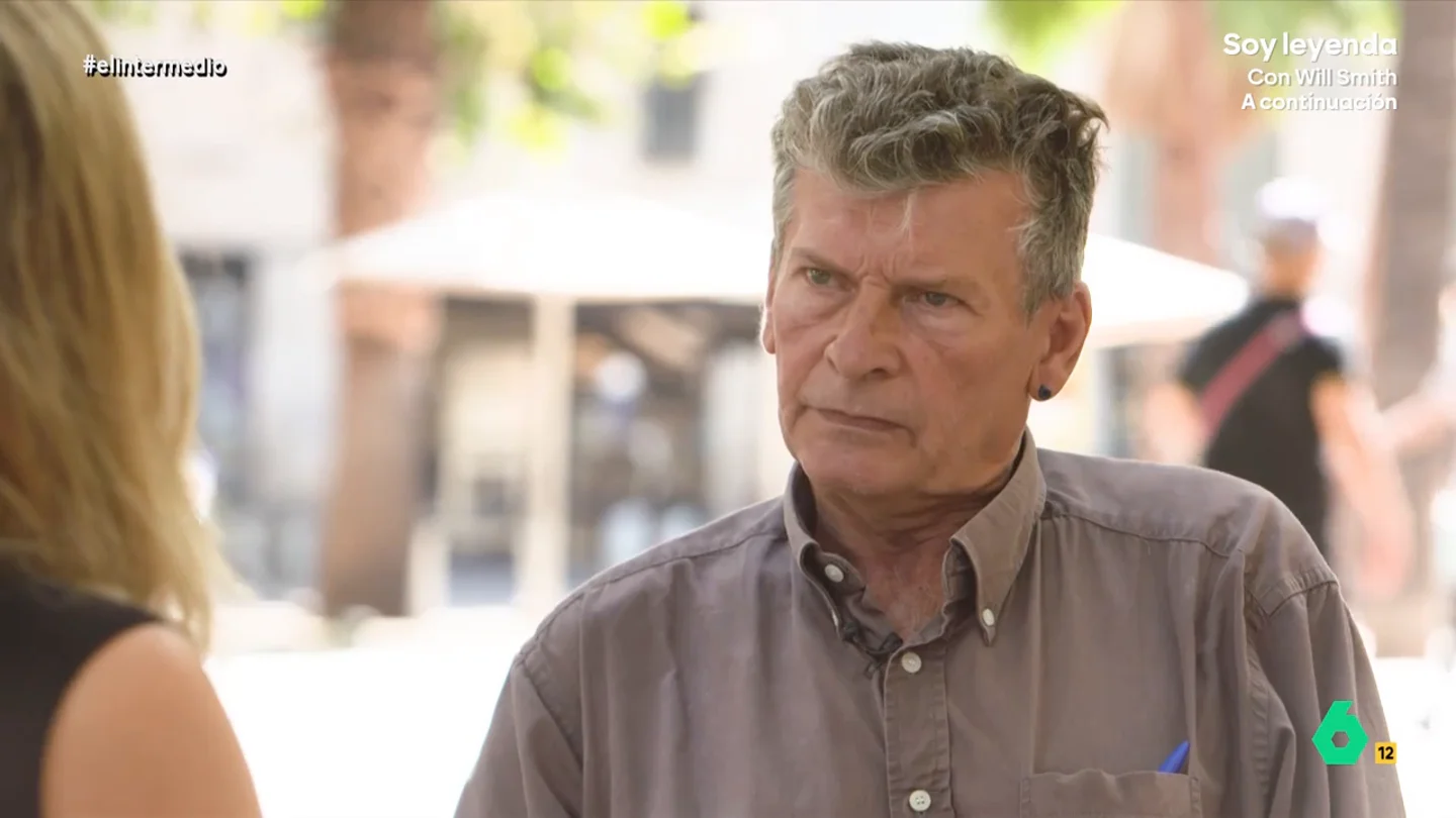 "Estoy muerto por dentro, me siento desprotegido": Tiziano Lucchini, sin hogar en Barcelona Andrea Ropero visitaba Barcelona para conocer el testimonio de Tiziano Lucchini, un hombre sin hogar que vive en las calles de la Ciudad Condal desde hace varios meses.