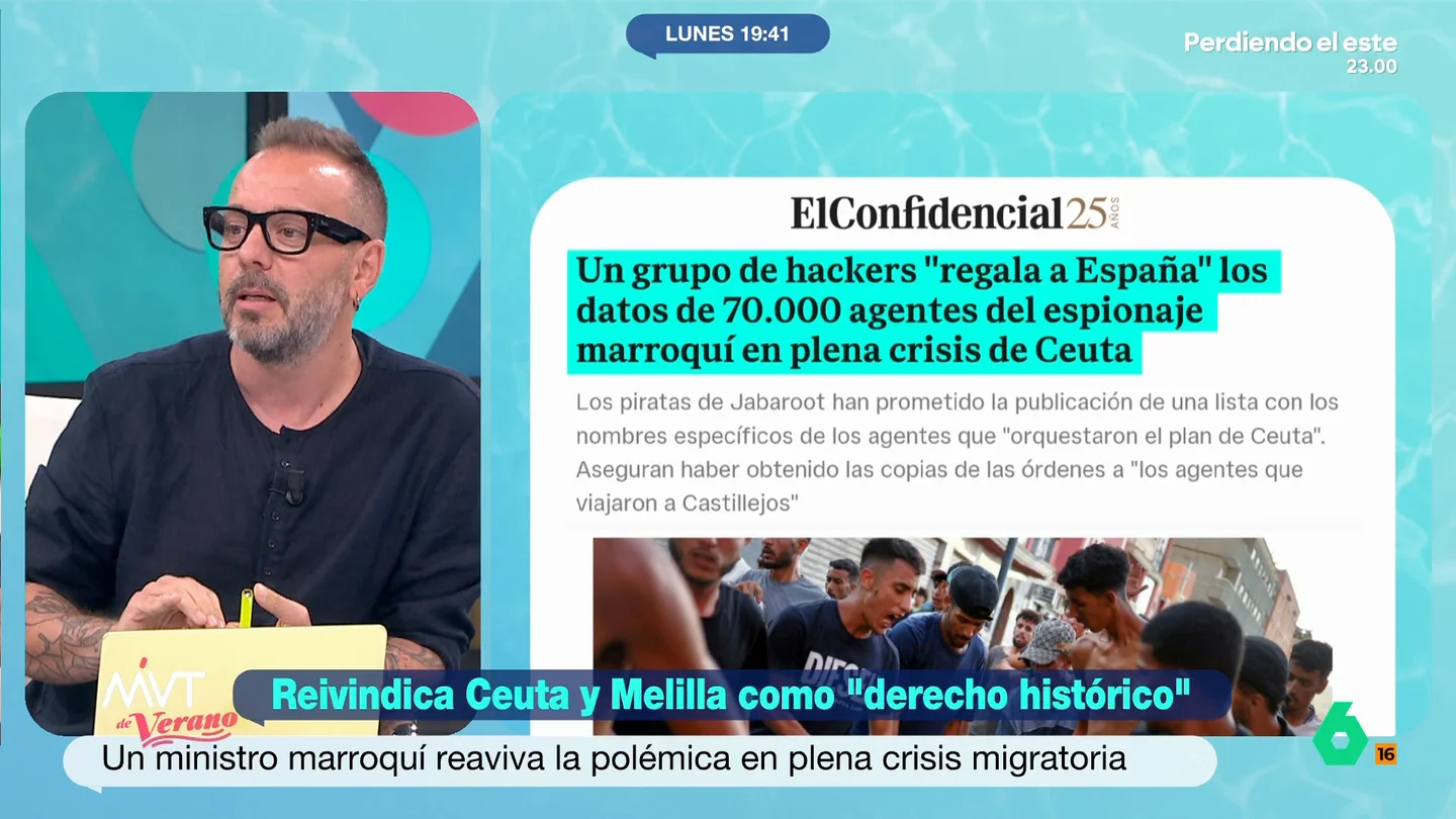 Antonio Maestre señala el interés en saber si hay "nombres españoles" entre los datos filtrados por los hackers del grupo Jabaroot El periodista expone que tendría mucha trascendencia saber quién contacta con esos espías. "Una información directa de que alguien tiene relación con Marruecos, en una circunstancia como la que estamos viviendo ahora, sería bastante lesivo", señala.