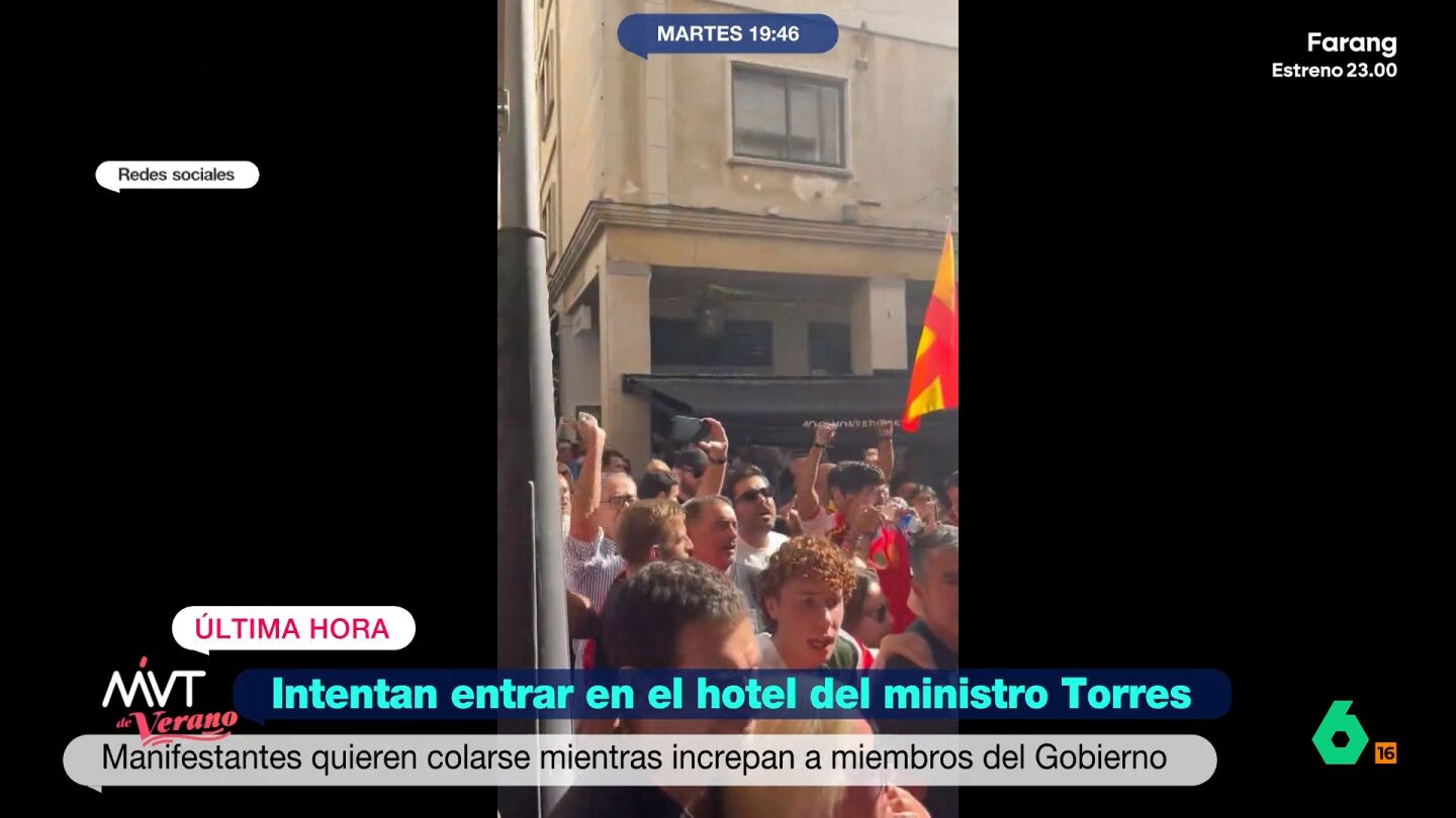 Decenas de manifestantes protestan frente al hotel de Ángel Víctor Torres