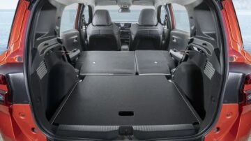Algo extra&ntilde;o est&aacute; pasando con los coches: el SUV familiar de Opel ya cuesta menos que un Corsa