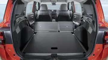 Algo extraño está pasando con los coches: el SUV familiar de Opel ya cuesta menos que un Corsa Algo extraño está pasando con los coches: el SUV familiar de Opel ya cuesta menos que un Corsa