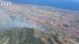 Imagen a&eacute;rea del incendio de Collserola (Barcelona)