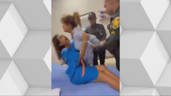 En pleno hospital y mientras se recuperaban de un accidente de tr&aacute;fico: as&iacute; ha sido la detenci&oacute;n del ICE a una madre y su hija ecuatoriana