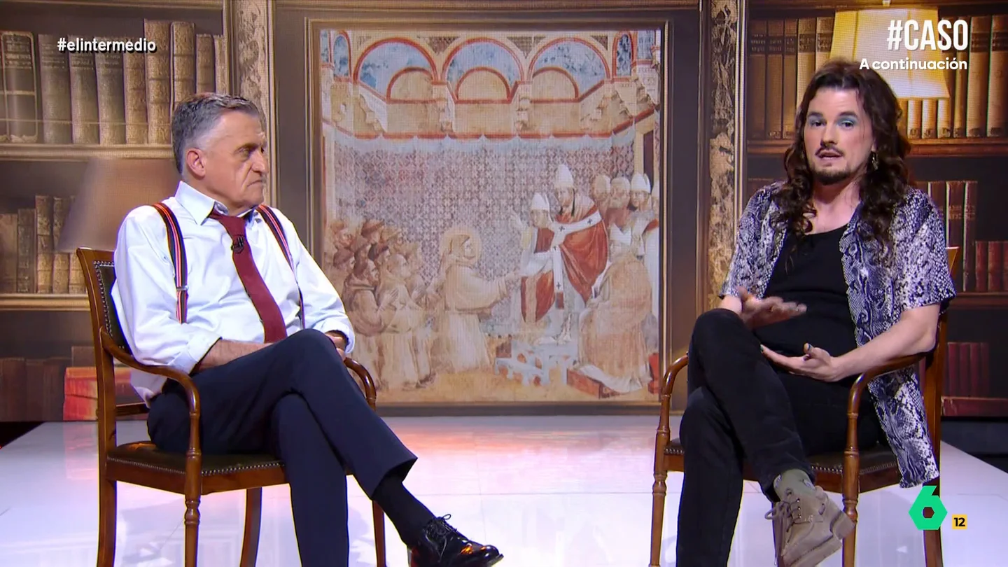 No todos los papas son como León XIV: Mikel Herrán recuerda cuando "fomentaban el antisemitismo y el odio para ganar poder" En una entrega de 'Está todo inventado' que ahora recupera El Intermedio, Mikel Herrán explicaba cómo durante siglos la Iglesia tuvo "papas reaccionarios, sanguinarios, asesinos y fanáticos".