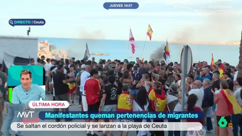 Juanma Romero, sobre los ataques a migrantes en Ceuta: "Ceuta no representa eso, es una población de convivencia" Juanma Romero analiza las imágenes que llegan desde Ceuta, donde un grupo de manifestantes invadían una zona de la playa de El Trampolín y atacaba las tiendas de campaña de los migrantes: "Esto no es una protesta contra el Gobierno, es ir a la caza del migrante".