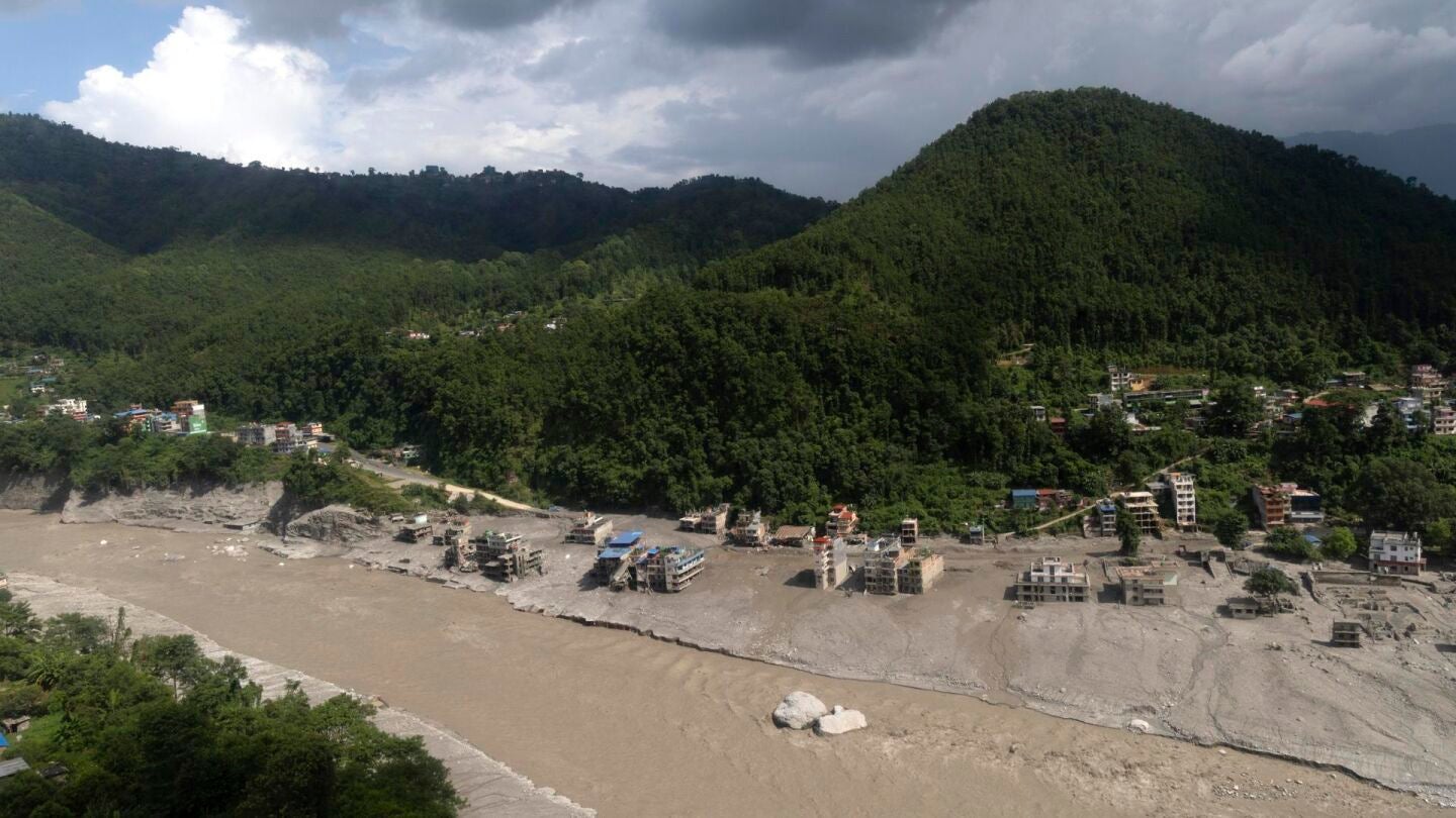 Vista a&eacute;rea de una zona devastada por inundaciones repentinas y deslizamientos de lodo en la aldea Delight