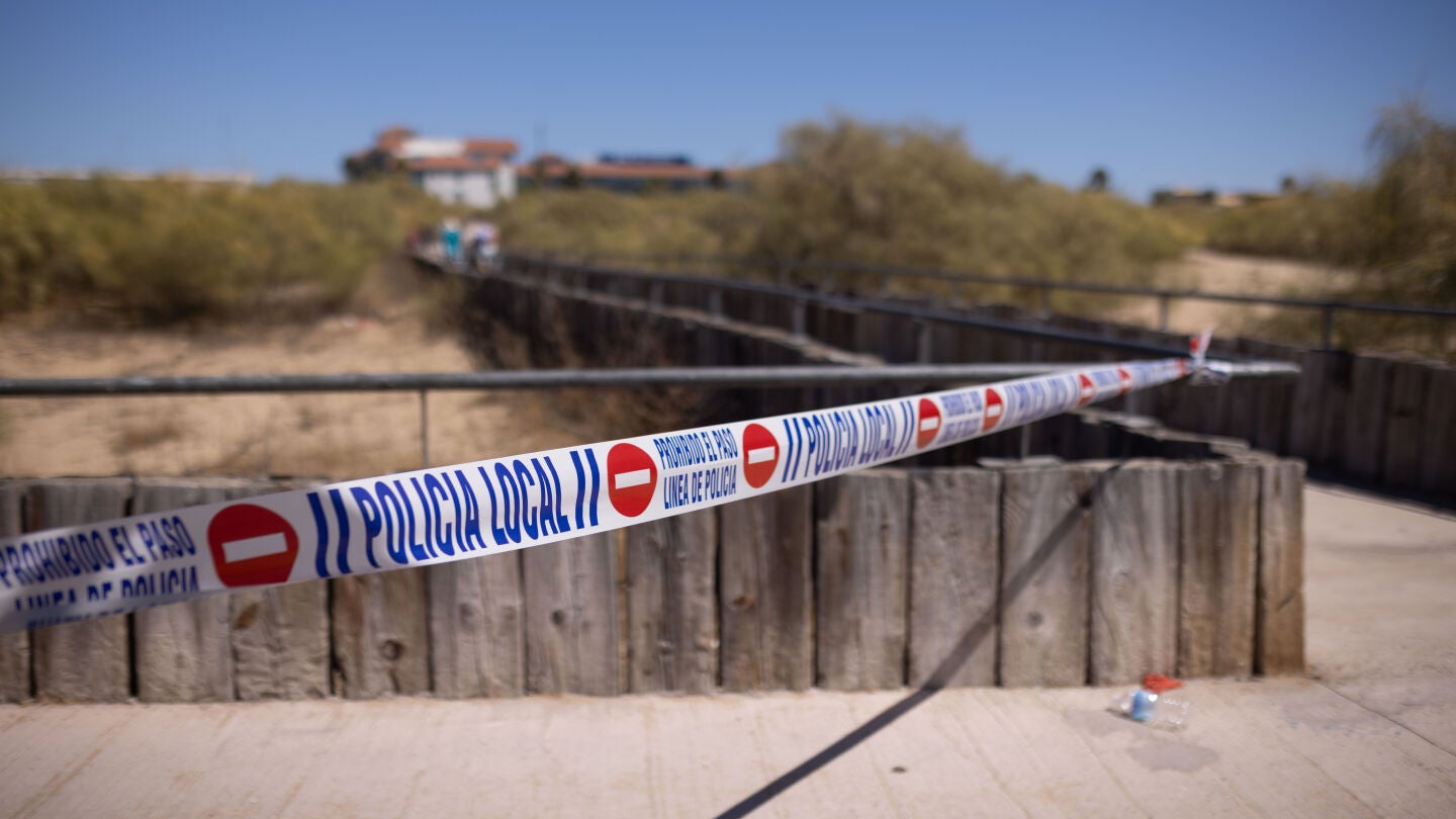 Im&aacute;genes de donde ha sido localizado el cad&aacute;ver de la v&iacute;ctima. A 28 de agosto de 2026 en Isla Cristina, Huelva (Andaluc&iacute;a, Espa&ntilde;a).