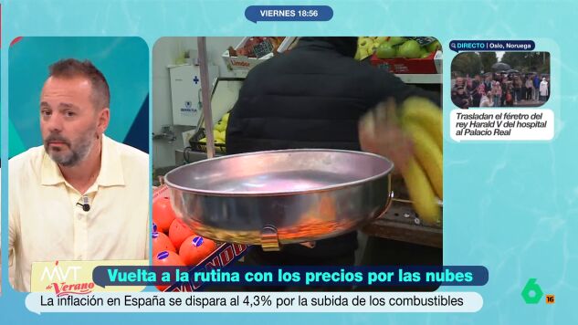 El periodista indica que, a pesar de que han subido los salarios, esto no ha sido al mismo nivel que el aumento de la carest&iacute;a de la vida. 