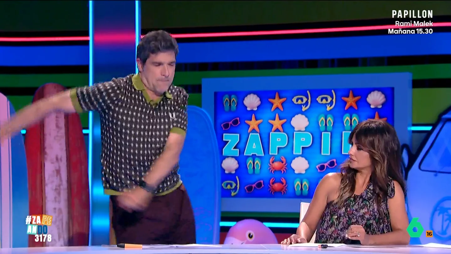 Nacho García explica la diferencia entre 'farmear aura' y una clase de zumba con bailes del Fortnite Si todavía no tienes claro qué es eso de 'farmear aura', la nueva moda entre los jóvenes, Nacho García te lo aclara de mejor forma posible: con un ejemplo gráfico.