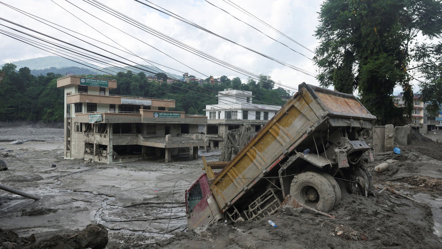 Consecuencias de la fuerte riada en Nepal.