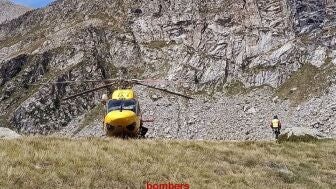 Imagen del helic&oacute;ptero de rescate de los Bomberos en el lugar del suceso