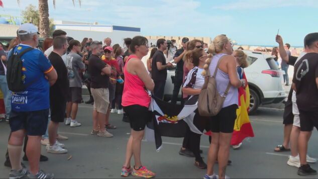 Negocios cerrados, vuelta "militarizada" al cole y un "duelo" por la Ceuta de hace un mes: as&iacute; ha cambiado la vida de los ceut&iacute;es