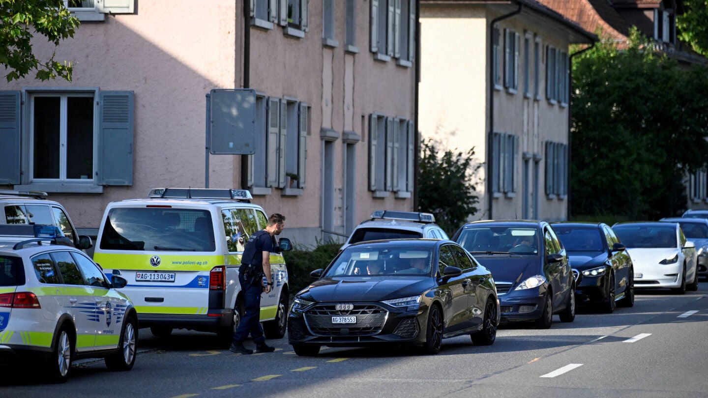 La Polic&iacute;a en el tiroteo de Arau, Suiza. 