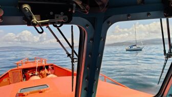 La Salvamar Mirach se desplaza para auxiliar al velero afectado