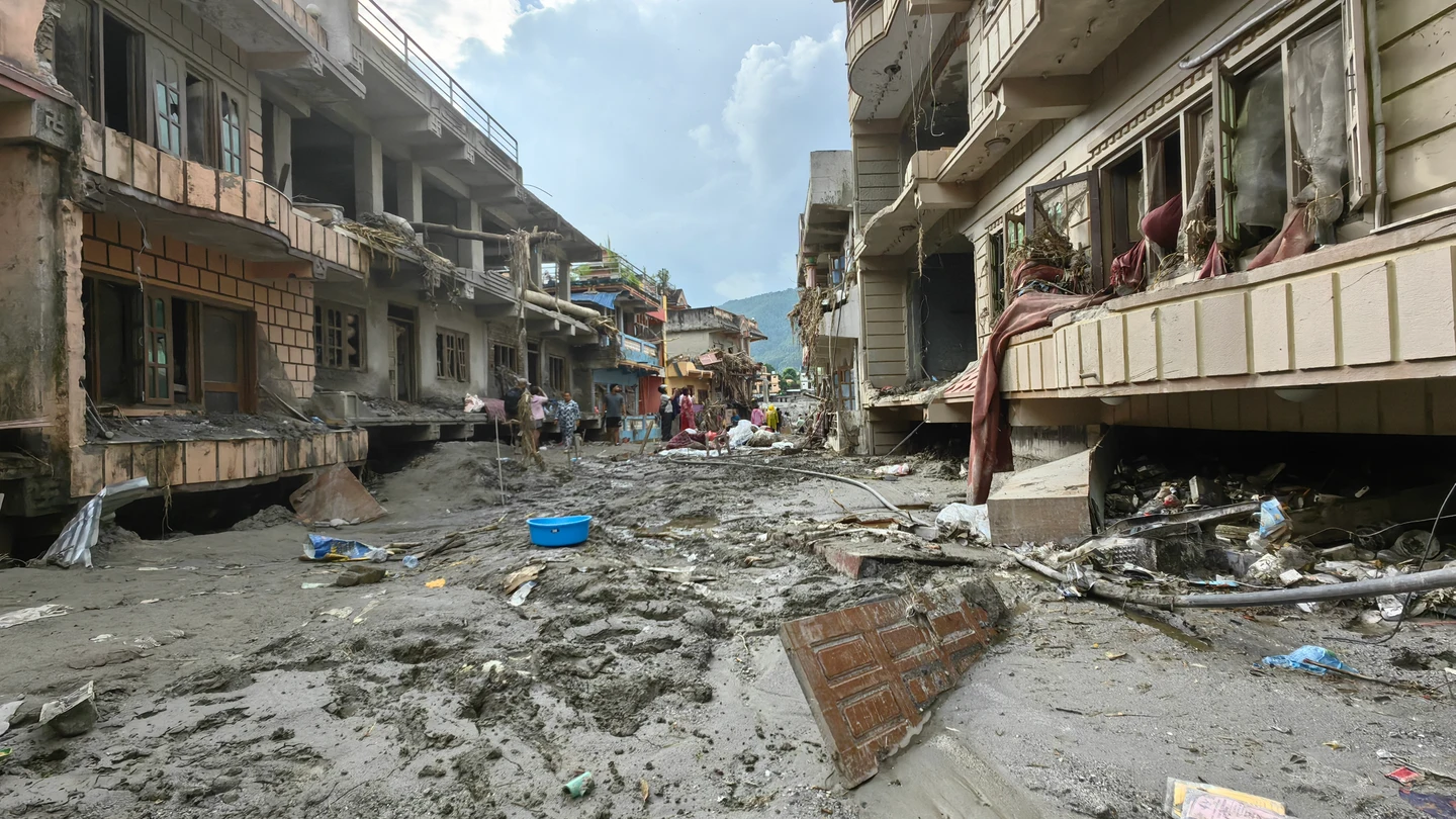 Daños materiales en Nuwakot, Nepal, tras la devastadora riada registrada el 26 de agosto de 2026 en la frontera con China Daños materiales en Nuwakot, Nepal, tras la devastadora riada registrada el 26 de agosto de 2026 en la frontera con China