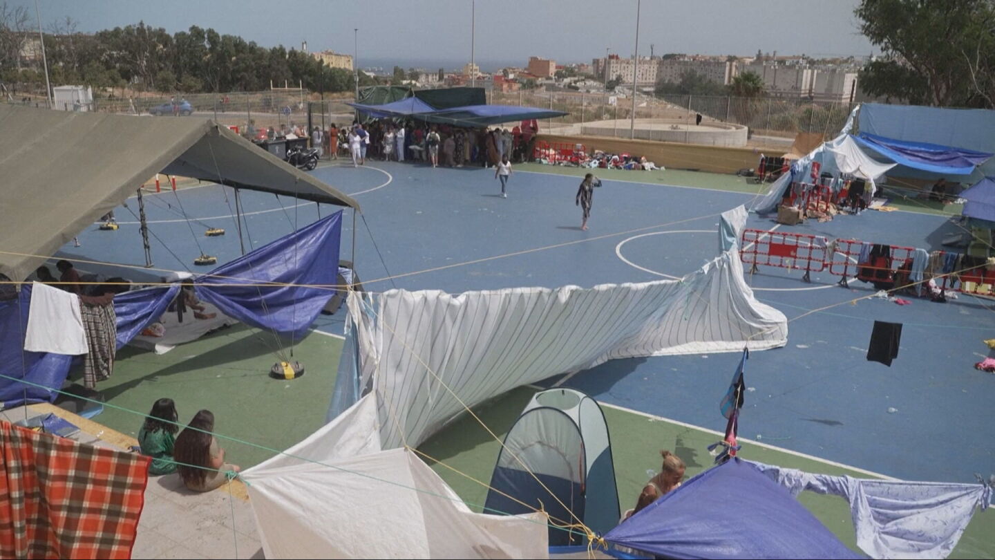 Niñas migrantes prostituidas en el barrio de El Príncipe de Ceuta a cambio de comida: los relatos de los vecinos a laSexta.