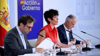 Los ministros Elma Saiz, Carlos Cuerpo y &Aacute;ngel V&iacute;ctor Torres
