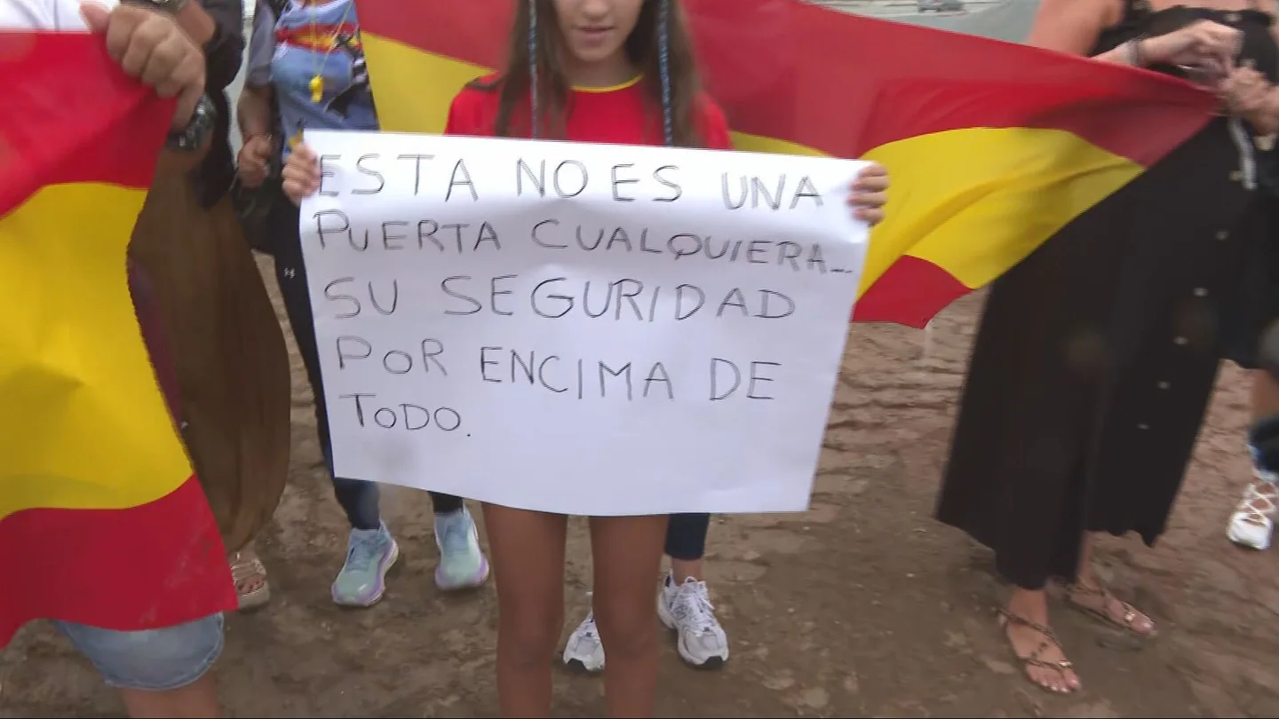 Preocupación entre padres y profesores por el reinicio del curso escolar en Ceuta: "Mi hija vive aterrorizada" Preocupación entre padres y profesores por el reinicio del curso escolar en Ceuta: "Mi hija vive aterrorizada"