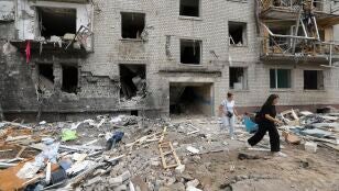El lugar de un ataque con misiles rusos contra una zona residencial en la ciudad de Boryspil, cerca de Kyiv.