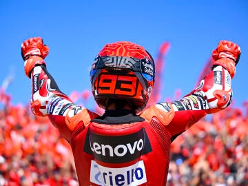 Marc M&aacute;rquez celebra su victoria en Arag&oacute;n