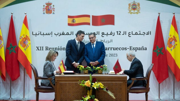 El presidente del Gobierno, Pedro S&aacute;nchez y el ministro marroqu&iacute; de Equipamiento y Agua, Nizar Baraka, tras una reuni&oacute;n en una imagen de archivo