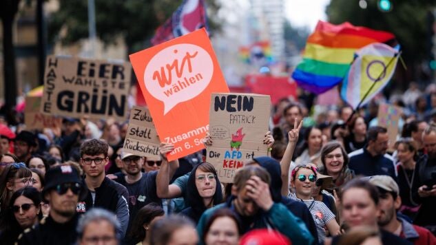 Miles de personas se manifiestan en Magdeburgo contra la ultraderechista AfD 