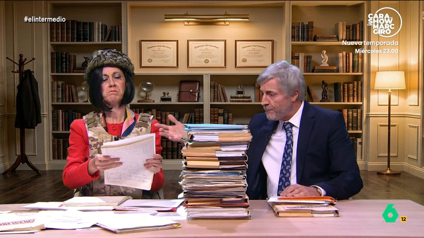 Ra&uacute;l P&eacute;rez y Cristina Gallego escenifican un nuevo choque entre 'Fernando Grande-Marlaska' y 'Margarita Robles' por la desclasificaci&oacute;n de informes: ni la operaci&oacute;n de fimosis de un agente del CNI ni los mejores sitios para comer en Ceuta.