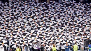 Banderas de Ceuta en el Santiago Bernab&eacute;u
