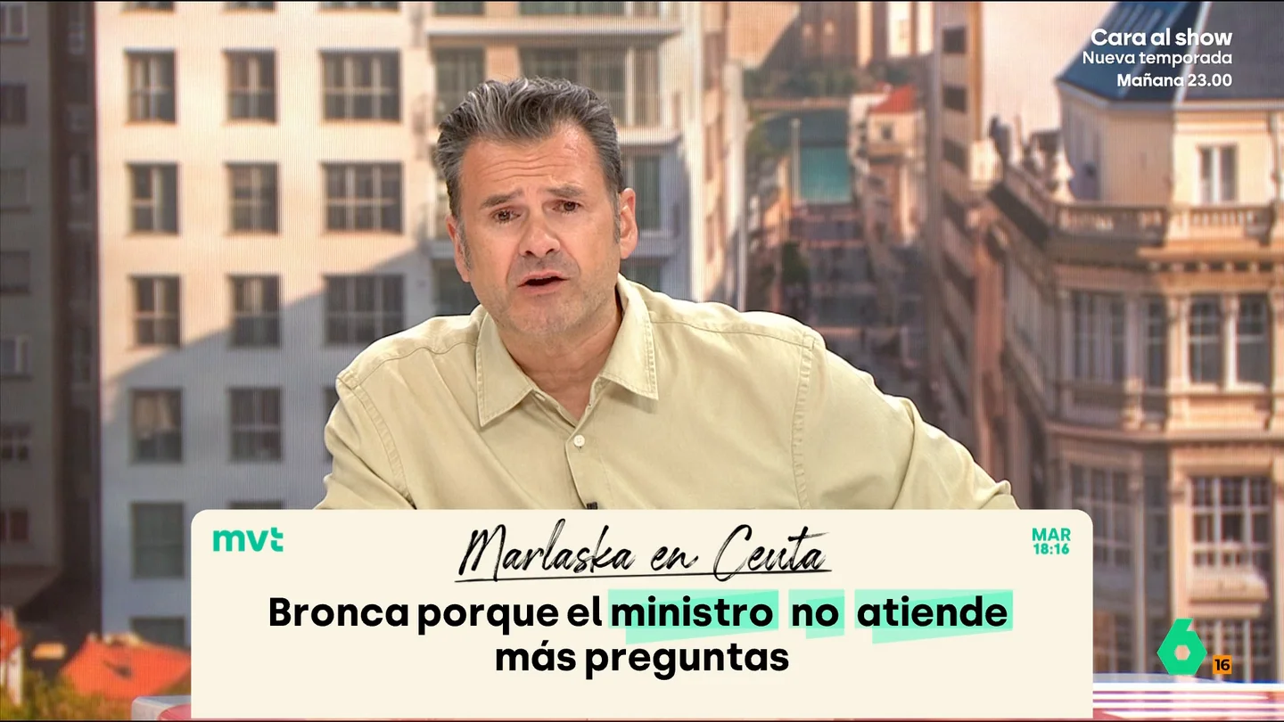 Iñaki López, tras la bronca de los periodistas a Marlaska: "¿De qué sirve desclasificar documentos si no llega la transparencia a las ruedas de prensa?" "La situación en Ceuta es lo suficientemente grave como para contestar por lo menos a algo más de tres medios", comenta Iñaki López en Más Vale Tarde tras las quejas de los periodistas a Marlaska por no responder más preguntas.