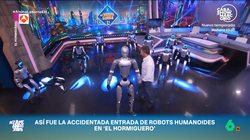 Nacho Garc&iacute;a, al ver a un robot desplomarse en el plat&oacute; de 'El Hormiguero': "Ya puede bailar lo que quiera, ahora es una roomba"