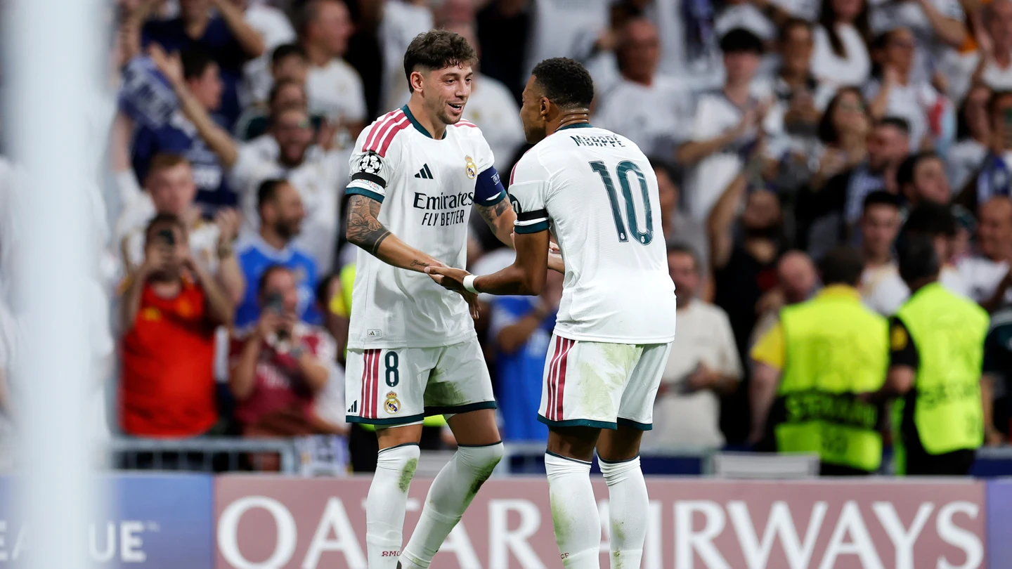 Mbappé y Fede Valverde celebran un gol Mbappé y Fede Valverde celebran un gol