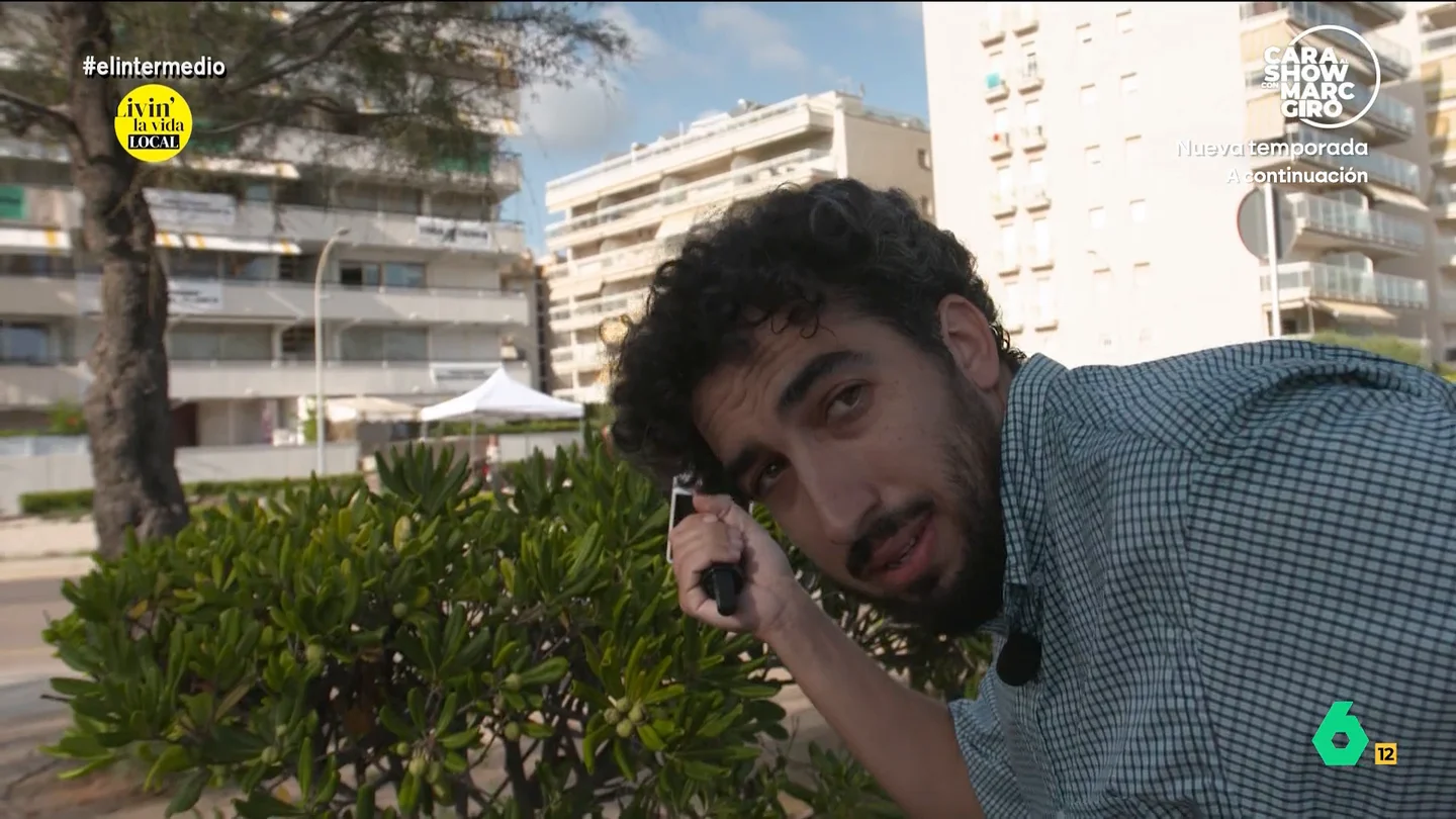 Isma Juárez ironiza sobre el problema de la petanca en Calafell: "La Fórmula 1 y esto están acabando con la convivencia" El reportero se ha propuesto solucionar el conflicto existente entre un grupo de jugadores de petanca y unos vecinos de este municipio costero. Los vecinos se quejan del ruido que supuestamente hacen los petanqueros mientras juegan.