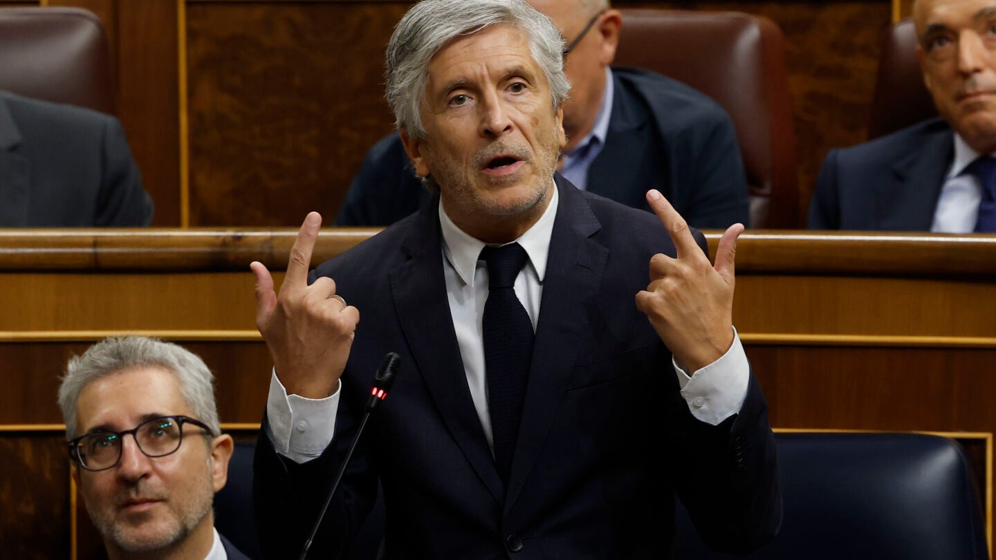El ministro del Interior, Fernando Grande-Marlaska, interviene durante la primera sesi&oacute;n de control del Congreso del curso pol&iacute;tico, este mi&eacute;rcoles. 