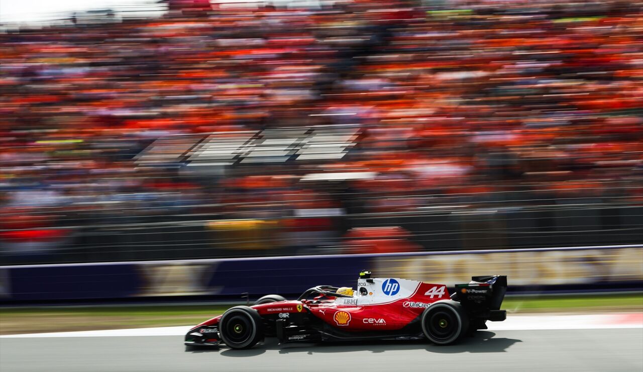 Lewis Hamilton probando el circuito de Madring