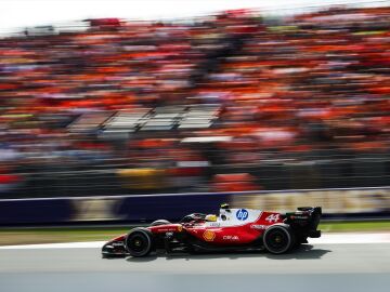 Lewis Hamilton probando el circuito de Madring
