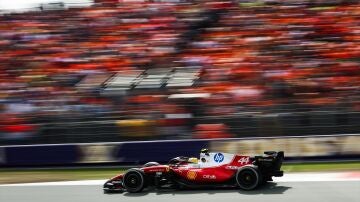 Lewis Hamilton probando el circuito de Madring