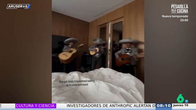 Rosal&iacute;a despierta a Loli Bah&iacute;a con mariachis en su habitaci&oacute;n: esta es la reacci&oacute;n de su novia