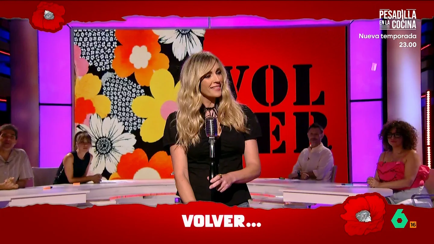 El momentazo de Anna Simon con el que regresa a Zapeando Seis años después, Anna Simon vuelve a Zapeando y nos regala un momentazo musical de los que echábamos de menos. Así versiona 'Volver' para decirnos que volver al programa es "volver a casa, a amigos y a guasa".