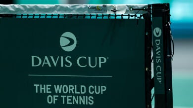 El logo de la Copa Davis visto en el AO Arena de Manchester en 2024