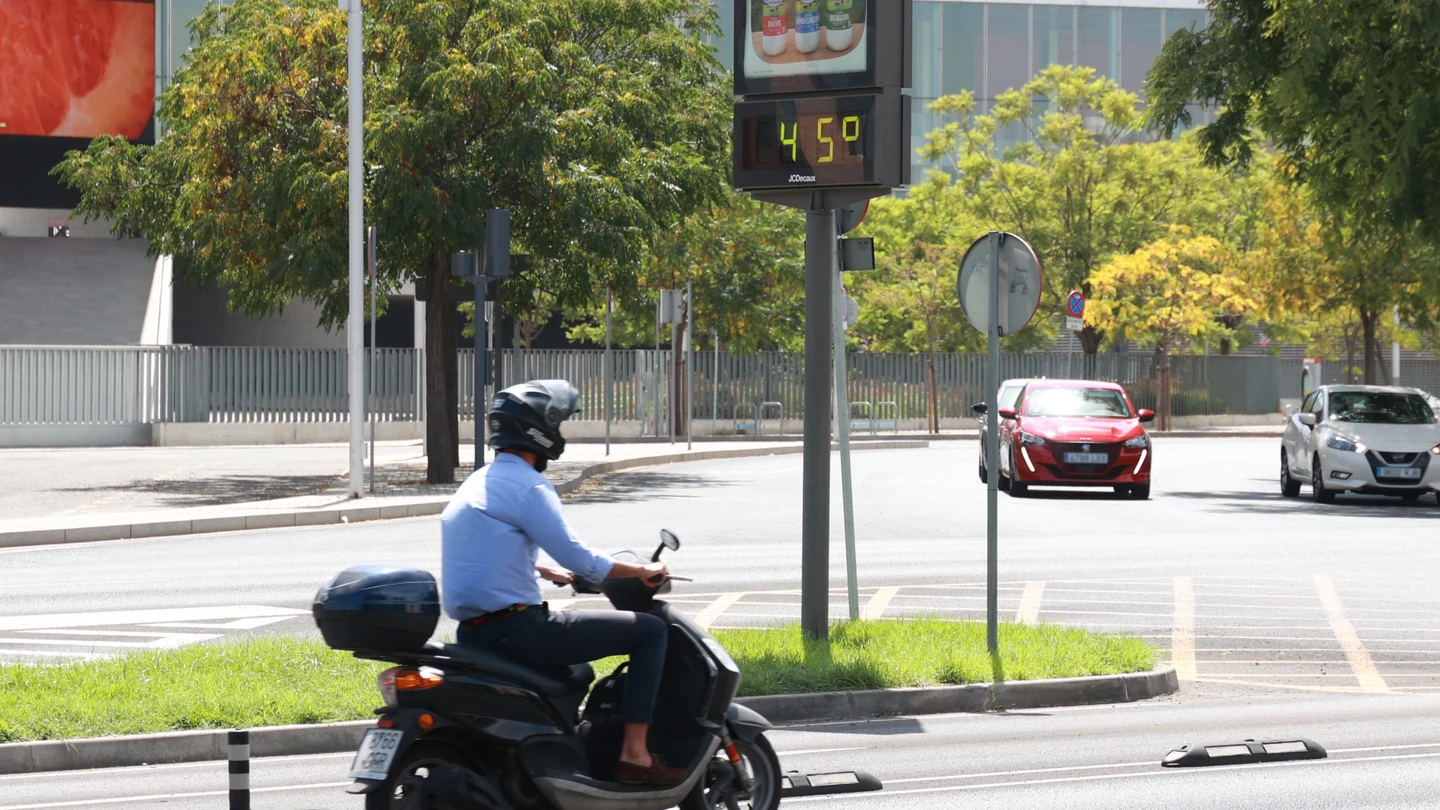 Jornada de intenso calor en Sevilla. Jornada de intenso calor en Sevilla.