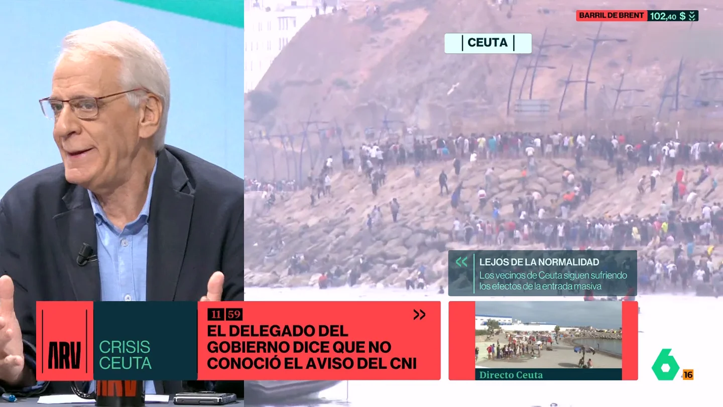 Cembrero analiza los mensajes en las redes sociales en Marruecos: "Por primera vez he visto ataques al rey de España" Cembrero analiza los mensajes en las redes sociales en Marruecos: "Por primera vez he visto ataques al rey de España"