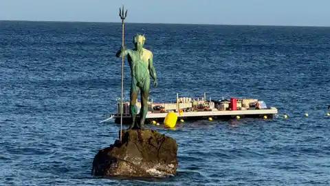 Estatua de Neptuno Estatua de Neptuno