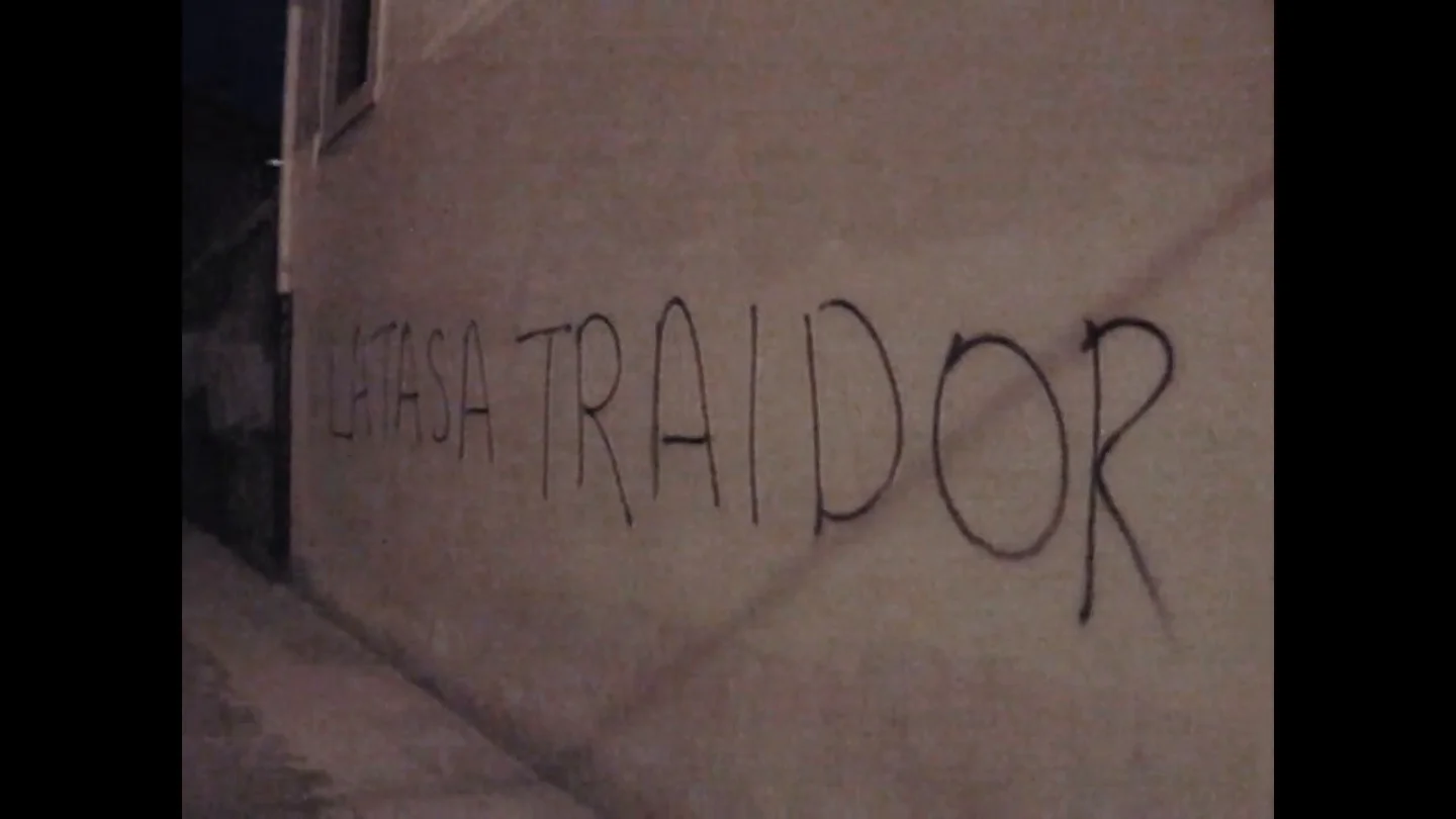 "Colaborador, chivato, traidor... de todo": las pintadas en Ordizia a Latasa, el etarra arrepentido, por pedir un permiso penitenciario "Colaborador, chivato, traidor... de todo": las pintadas en Ordizia a Latasa, el etarra arrepentido, por pedir un permiso penitenciario