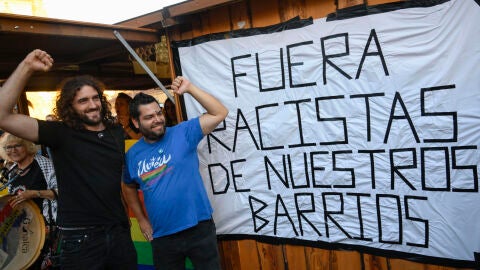 Rub&eacute;n Ros&oacute;n y Jorge Fern&aacute;ndez, vinculados a AMA Asturies y al colectivo Fiestes Populares, que fueron agredidos en la plaza de la Catedral de Oviedo