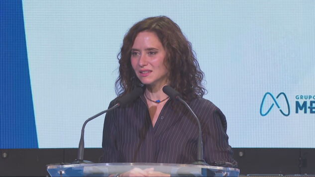 Isabel D&iacute;az Ayuso recoge el premio ConSalud 2026