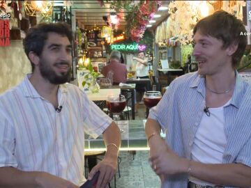 Corey Brown confiesa a Isma Ju&aacute;rez que una vez lo echaron de un supermercado por ir descalzo: "En Australia es lo m&aacute;s normal"