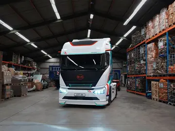 El diésel tiene un problema de 40 toneladas que va a cambiar para siempre las carreteras europeas desde el 2027 El diésel tiene un problema de 40 toneladas que va a cambiar para siempre las carreteras europeas desde el 2027